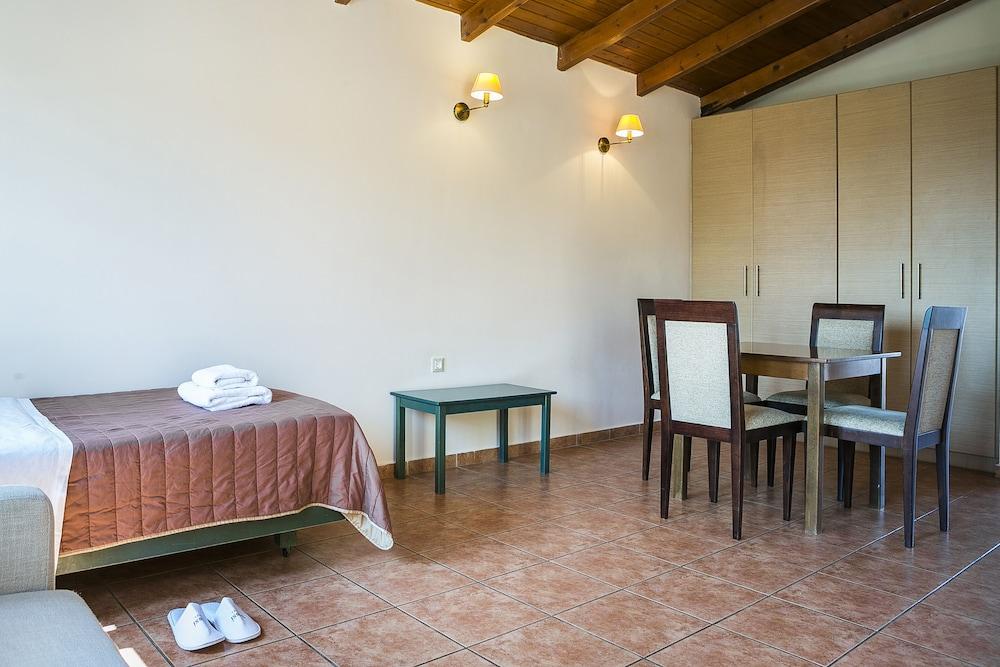 Lassi Hotel Bagian luar foto