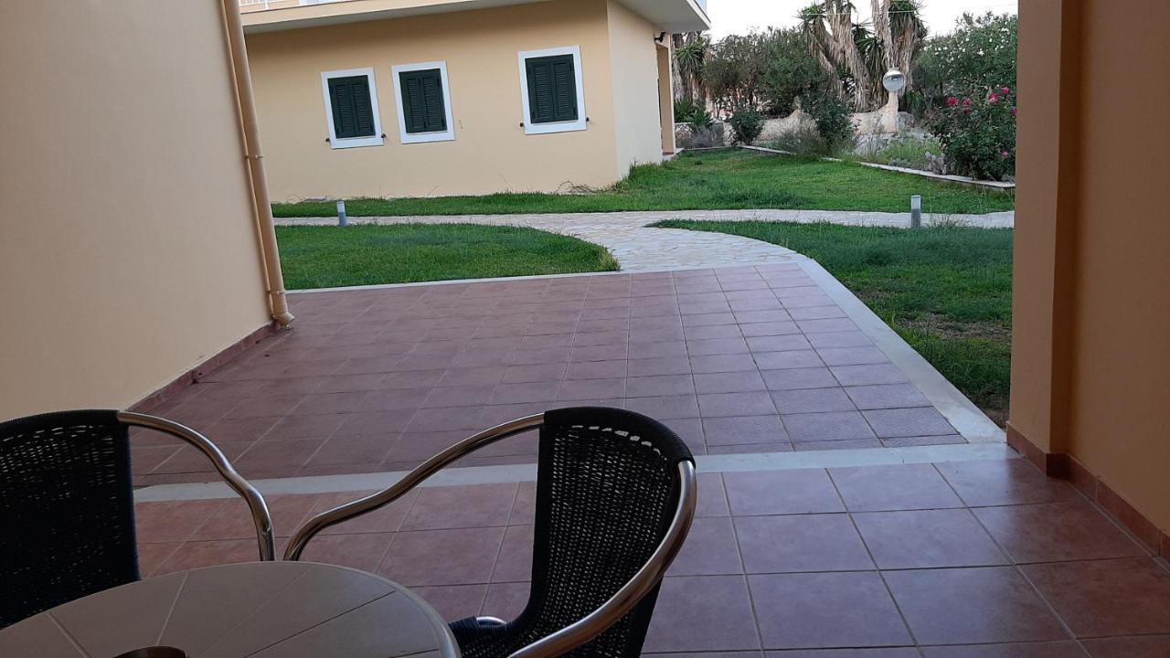 Lassi Hotel Bagian luar foto